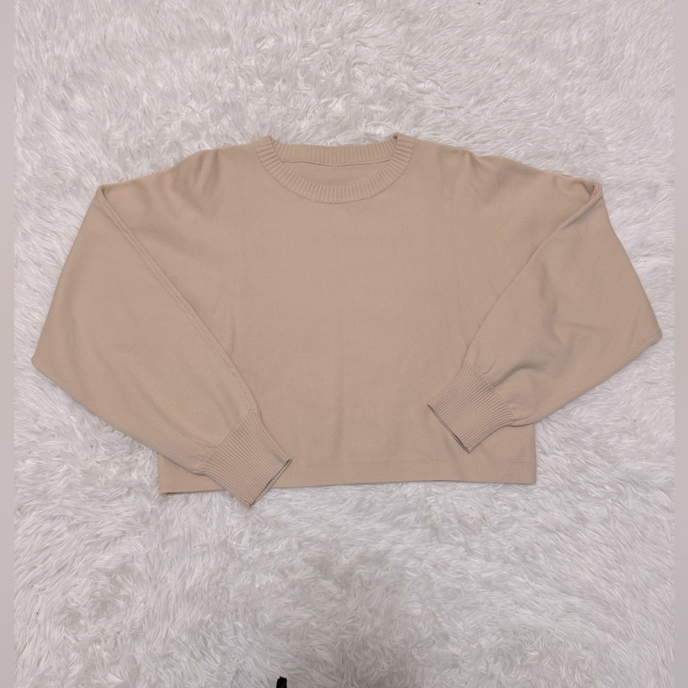 PacSun Cream Cropped Boxy Sweatshirt